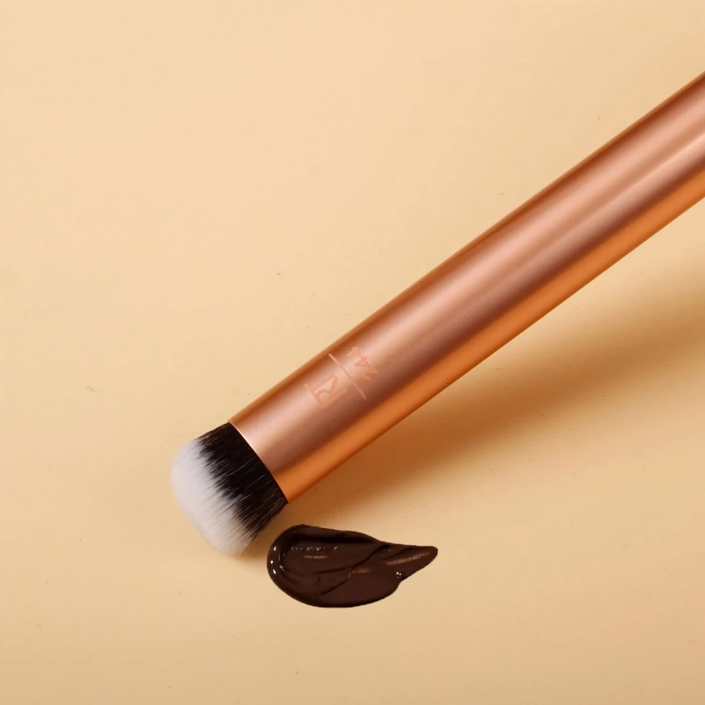 Cọ Trang Điểm Che Khuyết Điểm RT Real Techniques Expert Concealer 244 91592