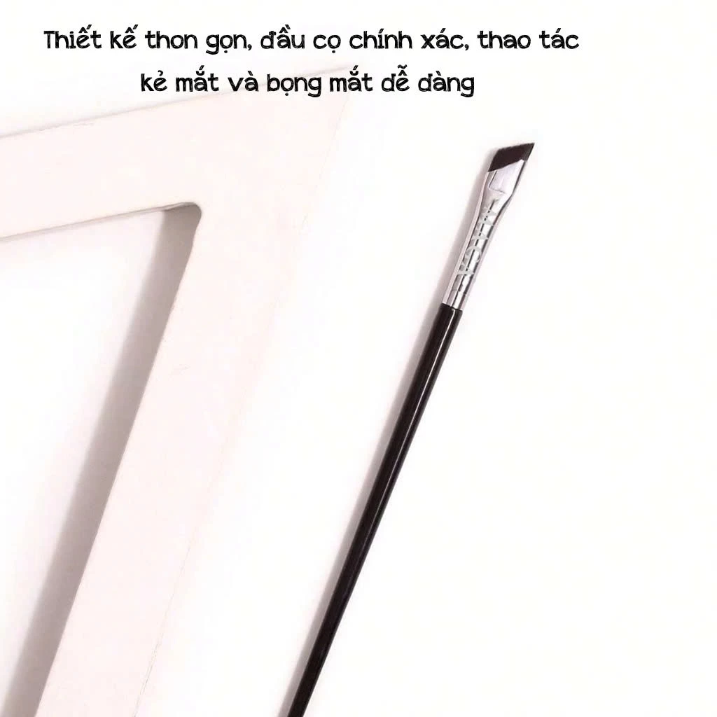 Cọ Kẻ Mắt Chuyên Nghiệp/ Đầu Cắt Vát Chính Xác/ Vẽ Mí MAGA Flat Eyeliner MA105