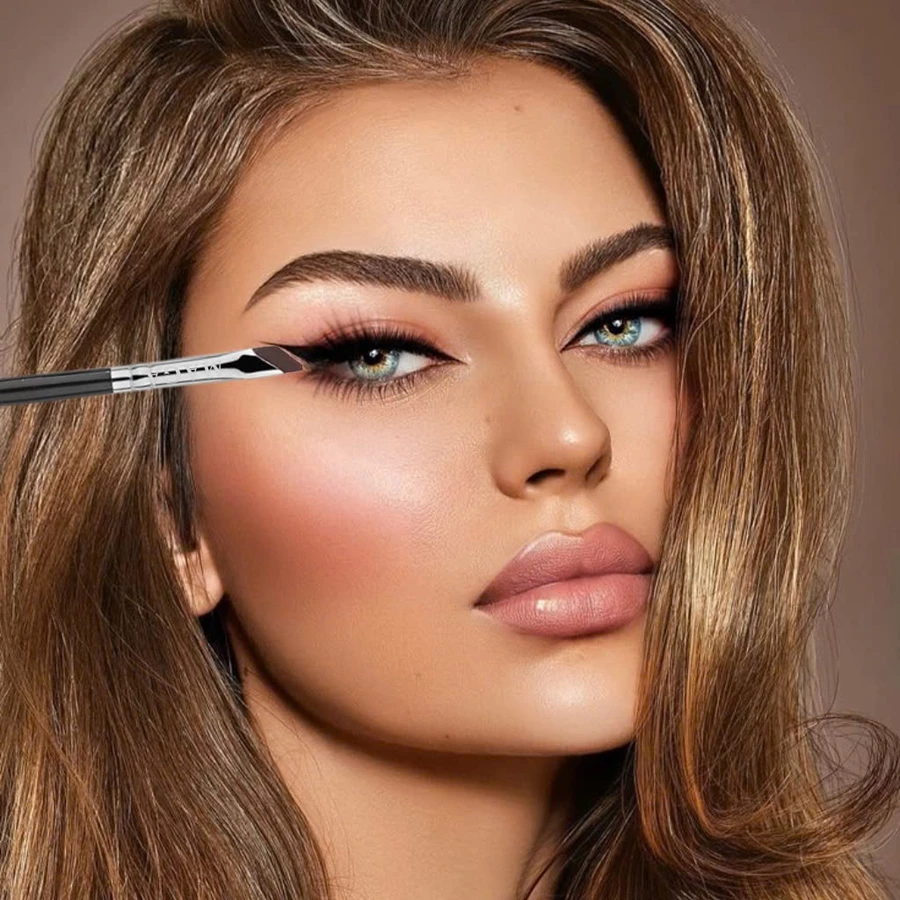 Cọ Tém Xéo Vẽ Đuôi Mắt / Chân Mày Cực Mảnh Cao Cấp MAGA Flat Eyeliner MA111