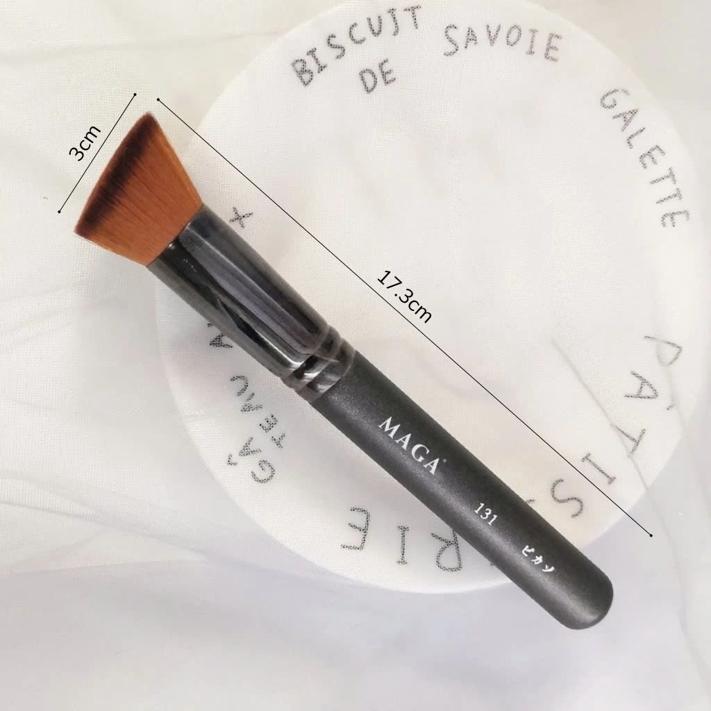 Cọ Trang Điểm Tán Kem Nền Xéo MAGA Foundation Brush MA131