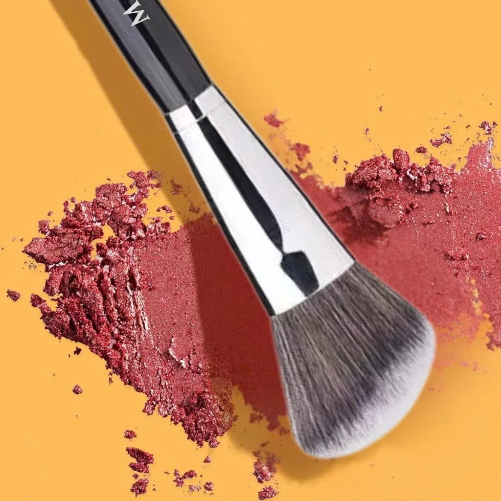 Cọ Má Hồng Và Tạo Khối Đầu Xéo MAGA Angled Contour Brush MA49