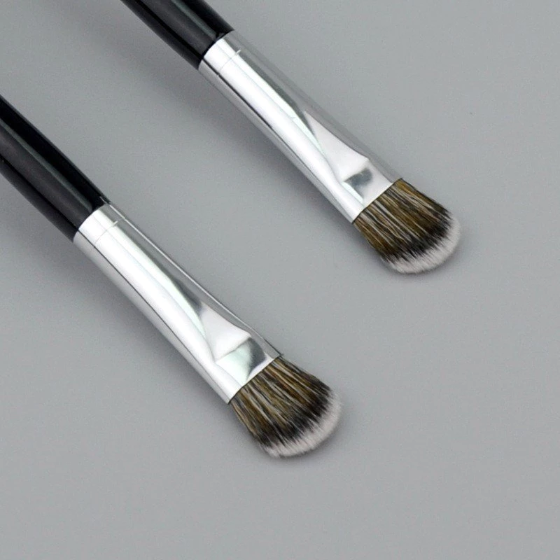 Cọ Che Khuyết Điểm Vát Xéo MAGA Stippling Concealer Pro MA52