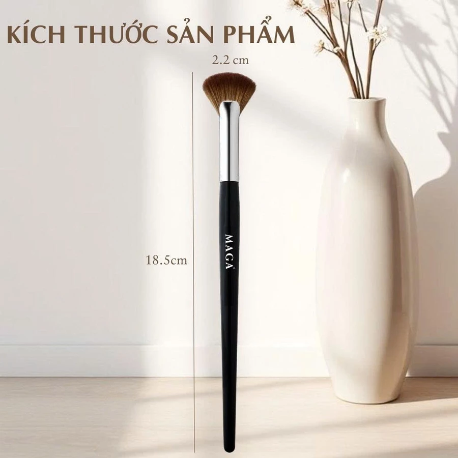Cọ quạt tán highlight khối mũi cho chuyên nghiệp MAGA Fan Shaped Nose Contour MA62