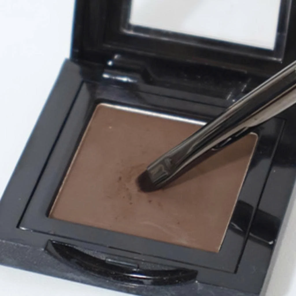 Cọ vẽ bọng mắt vẽ liner siêu dễ MAGA Eyeliner Tapered MA722