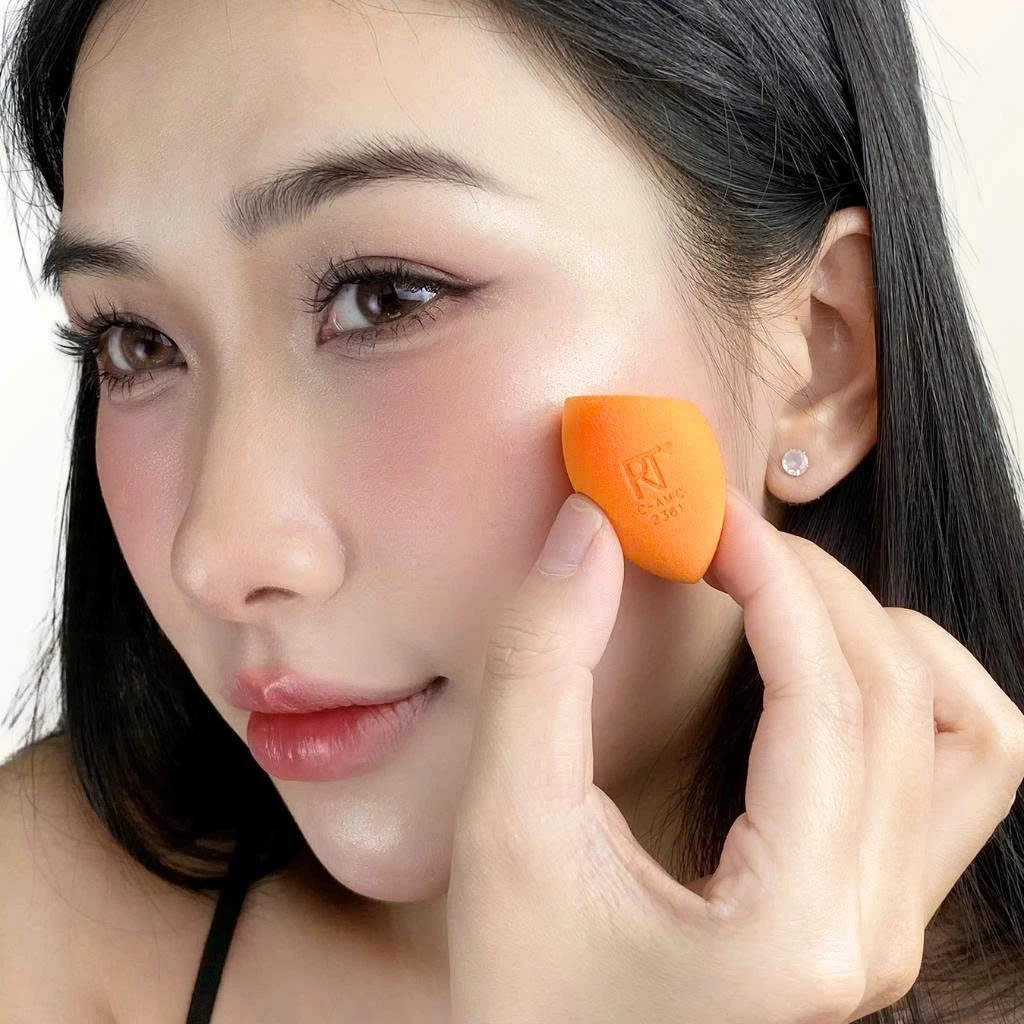 Mút Tán Nền Và Che Khuyết Điểm RT Real Techniques Miracle Concealer Complexion RTM501