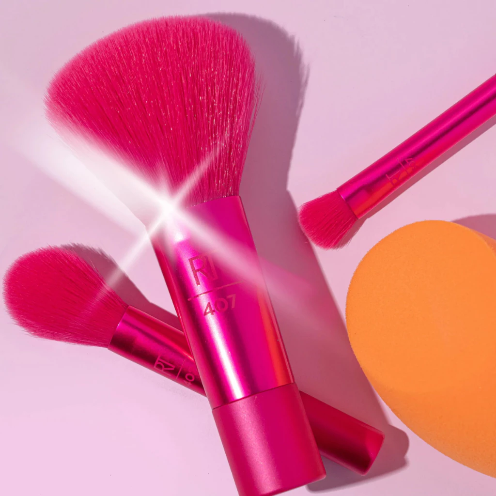 Bộ 3 cọ kèm 1 mút RT Real Techniques Limited Edition Mini Holidaze Brush + Sponge Kit mã loại 0108