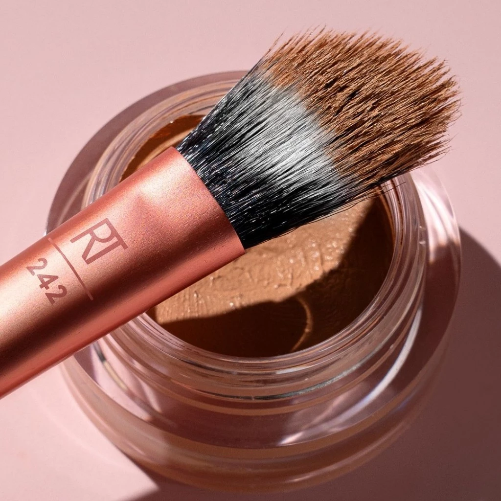Cọ che khuyết điểm bắt sáng RT Real Techniques Brightening Concealer mã loại 01977