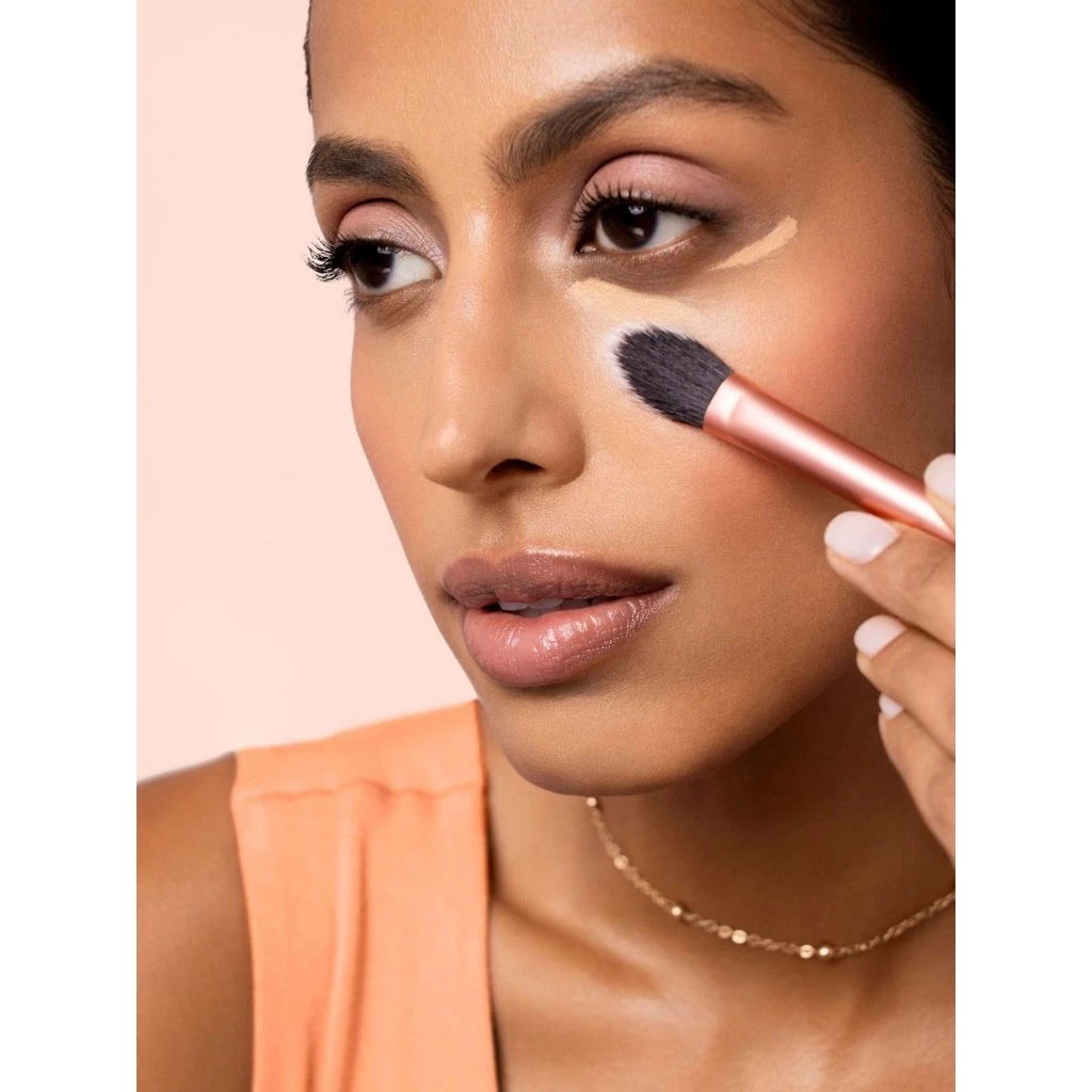 Cọ che khuyết điểm bắt sáng RT Real Techniques Brightening Concealer mã loại 01977