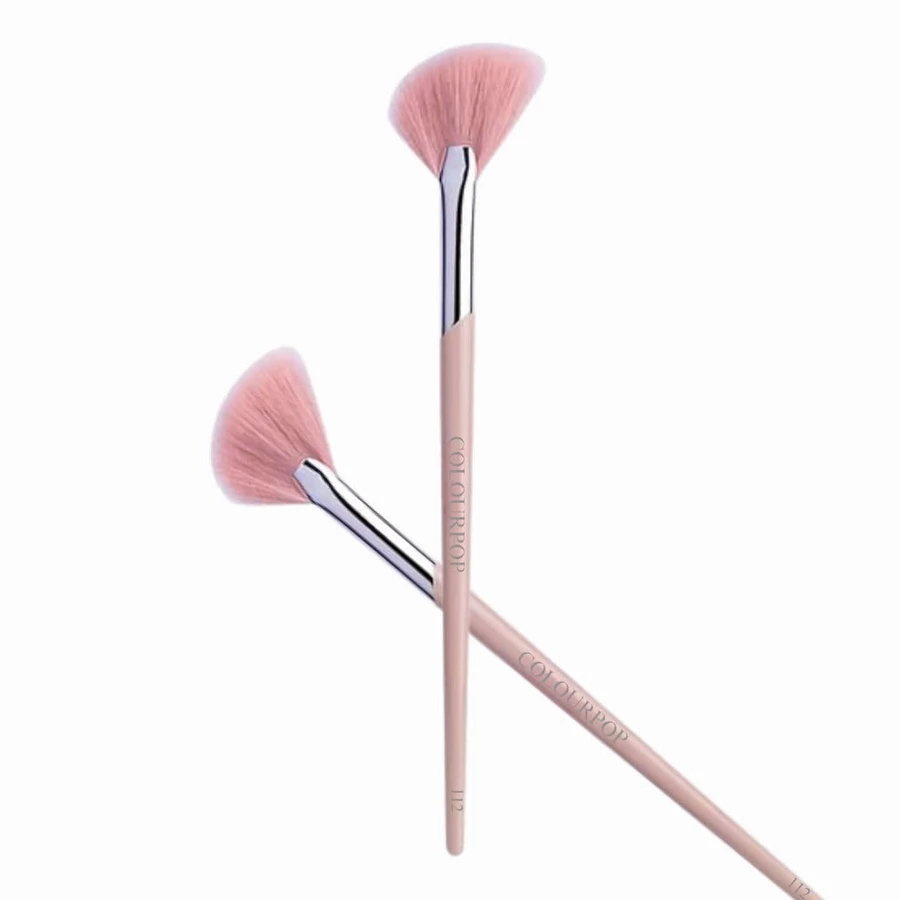 Cọ Highlight Dạng Fan Xéo Cọ bắt sáng tán má hồng hình quạt chuyên nghiệp COLOURPOP C211