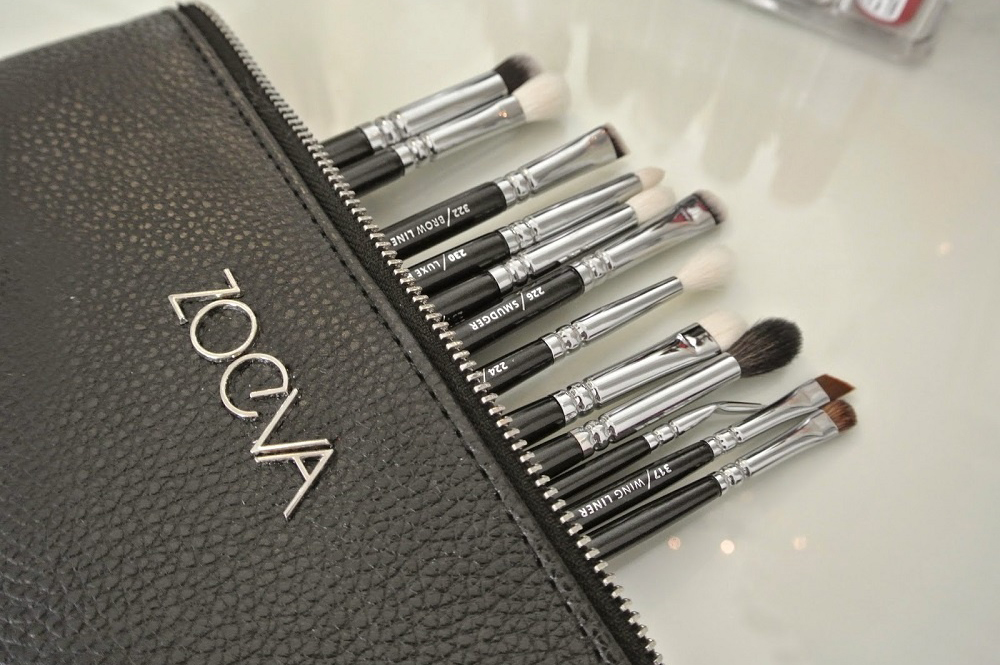 Bo-co-trang-diem-zoeva-complete-eye-set-12-brushes-clutch 05