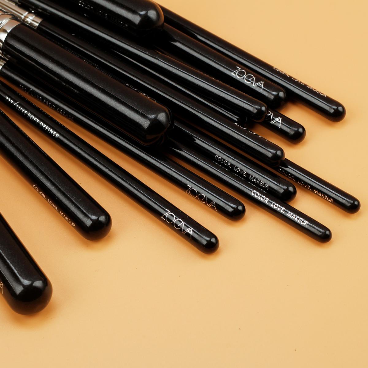 Bo-co-trang-diem-zoeva-luxe-complete-set-15-brushes-clutch 07