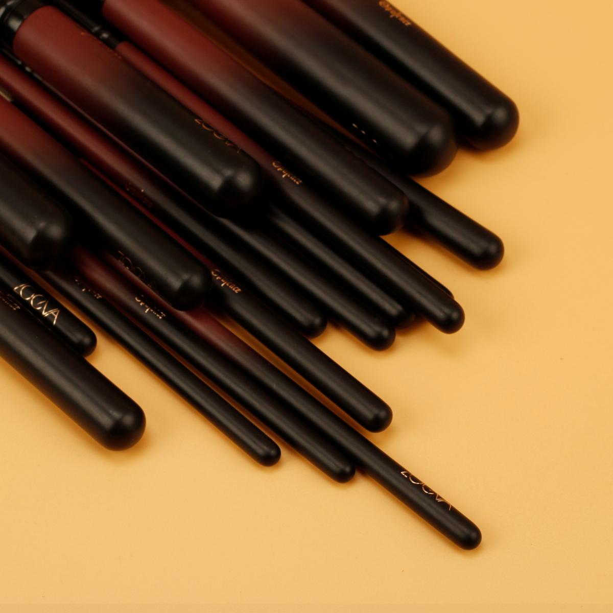 Bo-co-zoeva-opulence-vegan-brush-set-18-brushes-clutch 06