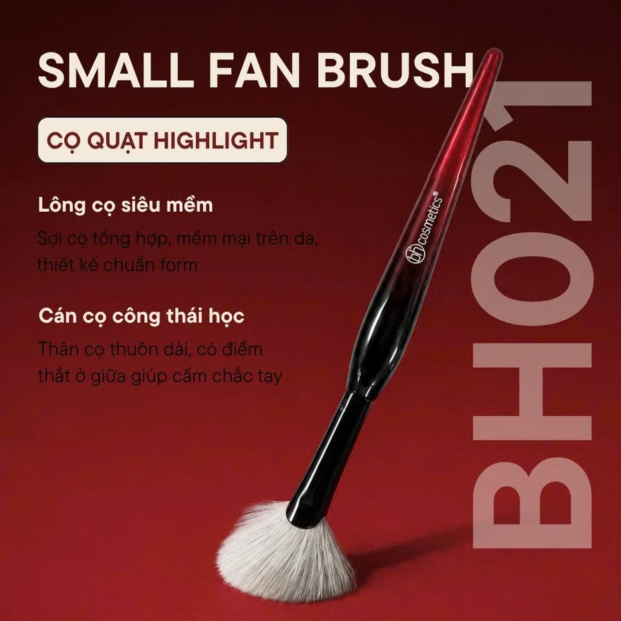 Cọ Quạt Đánh Bắt Sáng Highlight BH Cosmetics SMALL FAN BH021