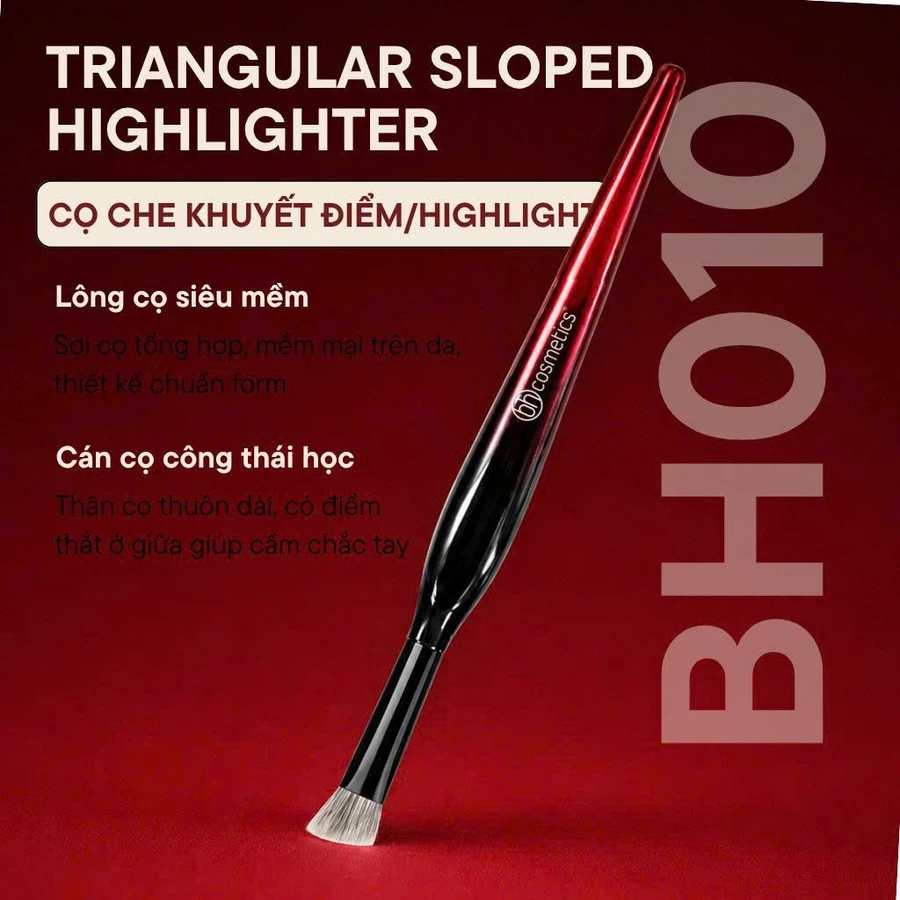 Cọ Che Khuyết Điểm Tam Giác Cọ Highlight Sáng BH COSMETICS Triangular Sloped Highlighter BH010