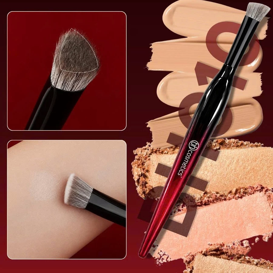 Cọ Che Khuyết Điểm Tam Giác Cọ Highlight Sáng BH COSMETICS Triangular Sloped Highlighter BH010