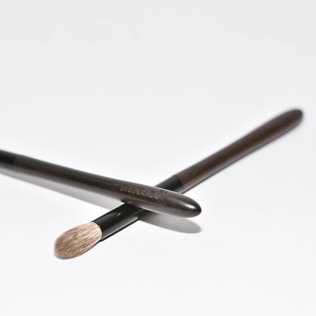 Cọ Viền Mắt Nhỏ Vẽ Bọng Mắt MAGA Eyeshadow Blending Brush MAT26
