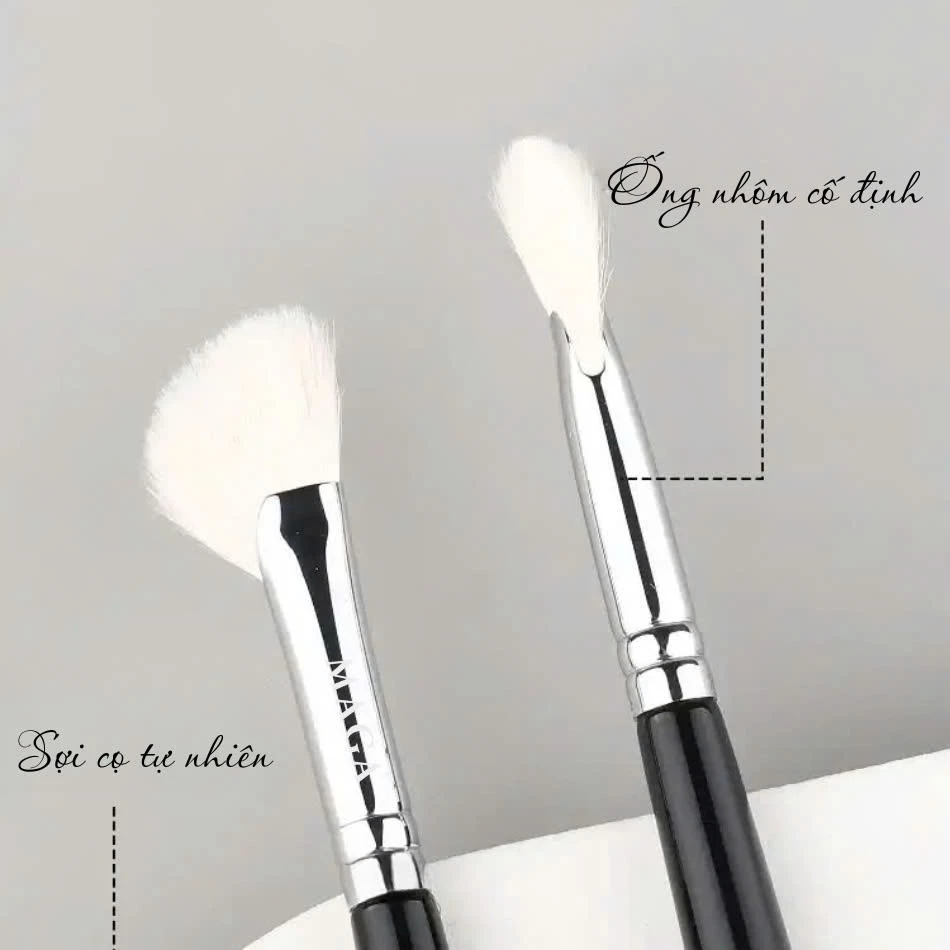 Cọ Đánh Khối Mũi Dạng Quạt Cọ Highlight Che Khuyết Điểm Mũi MAGA Fan Shaped Nose Contour (Đen) MA40