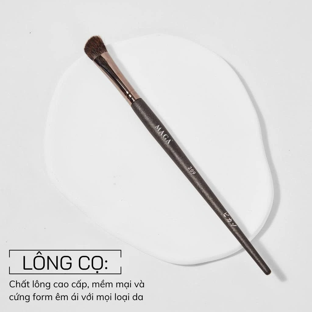 Cọ đánh sóng mũi dạng phấn và kem MAGA Nose Brush MA209