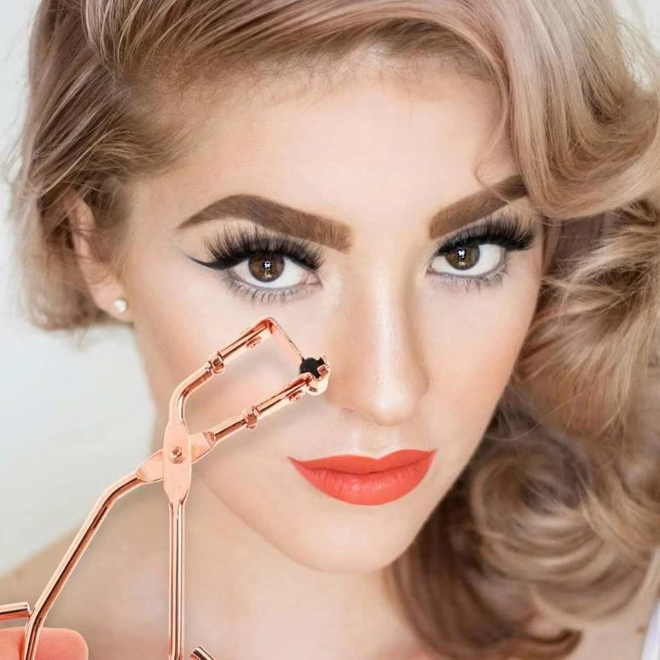 Kẹp Bấm Mi Góc Mẫu Mới MAGA Lash Curler Pro Edge Xtra Bằng Titan Chống Ghỉ Cao Cấp Size S BM007