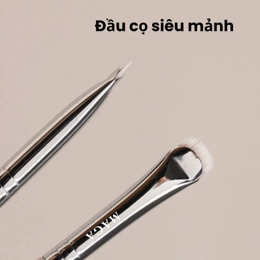 Cọ Kẻ Mí Dưới, Mí Mắt, Bọng Mắt Hình Lưỡi Liềm MAGA Crescent Eyeliner MA106 (Màu Mạ Vàng)